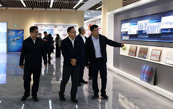 中國鋼研黨委副書記、總經(jīng)理高宏斌一行 到航產(chǎn)集團(tuán)調(diào)研